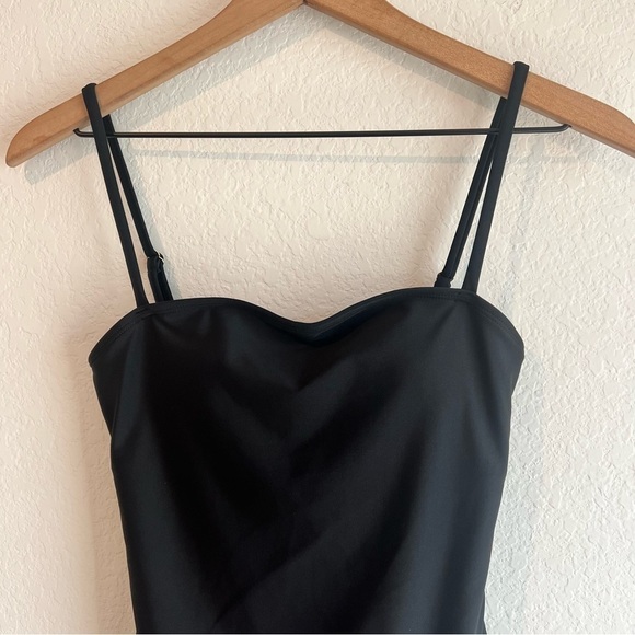 RELLECIGA BLACK ONE PIECE WOMEN SWIMSUIT SIZE SMALL BRAND NEW - Picture 4 of 7